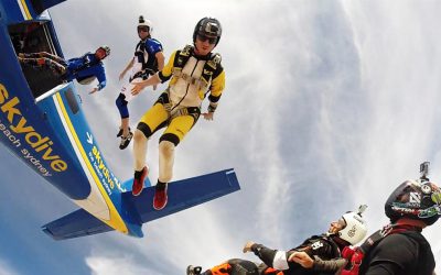 Skydivers doing awesome stuff